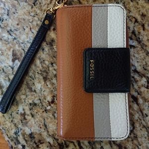 Fossil wristlet